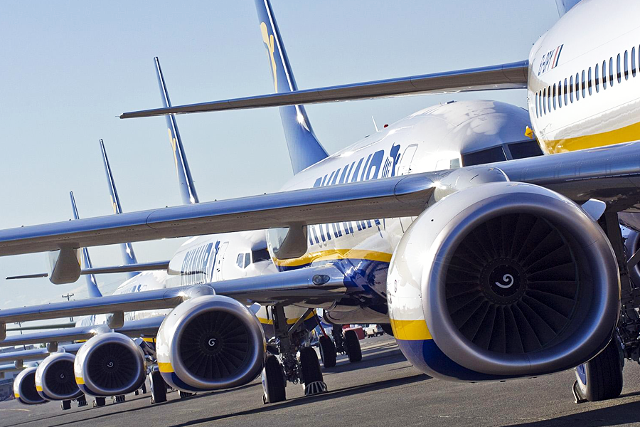 Ryanair perform flight delay compensation U-turn image